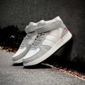 Зимові чоловічи кросівки