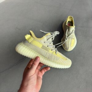 жіночі кросівки