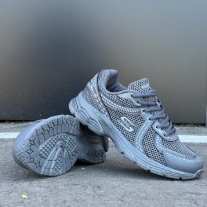 Чоловічі кросівки