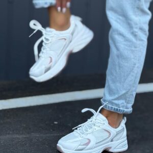 ЖІНОЧІ КРОСІВКИ