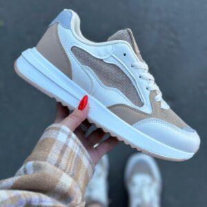 жіночі кросівки