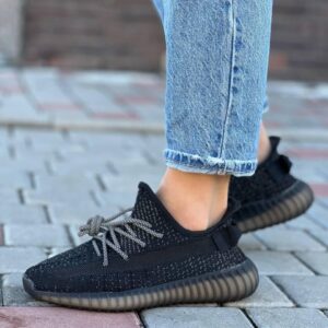 жіночі кросівки