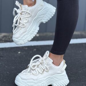 жіночі кросівки