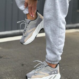 жіночі кросівки