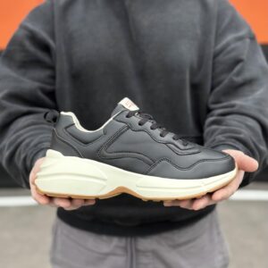 Чоловічі кросівки