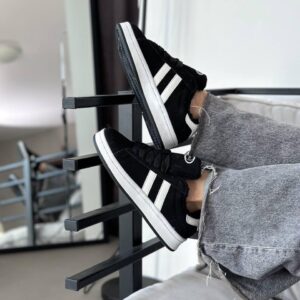 зимові кросівки