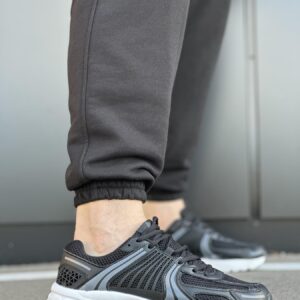 Чоловічі кросівки