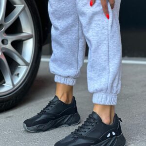 жіночі кросівки