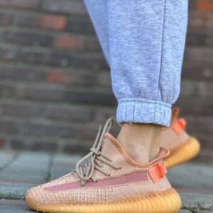 жіночі кросівки