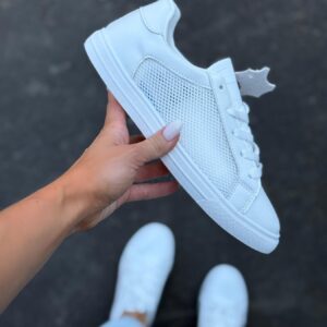 ЖІНОЧІ КРОСІВКИ