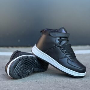 Зимові чоловічи кросівки