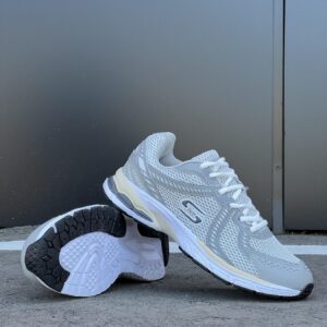 Чоловічі кросівки