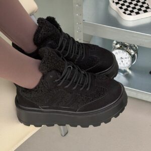 ЖІНОЧЕ ВЗУТТЯ