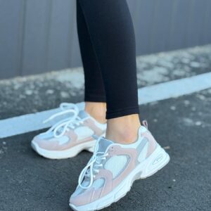 ЖІНОЧІ КРОСІВКИ