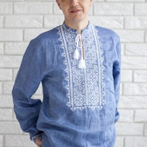 "Синій льон" чоловіча вишиванка з білим орнаментом