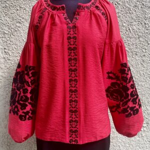 "Жатка" жіноча вишиванка в червоному кольорі