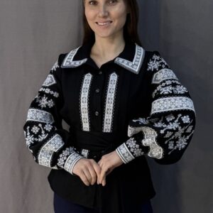 "Вільна" жіноча вишиванка - жакет у чорному кольорі з комірцем