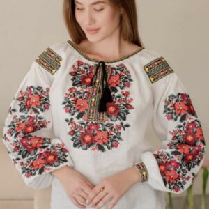 "Борщівська" жіноча вишиванка з квітами у білому кольорі