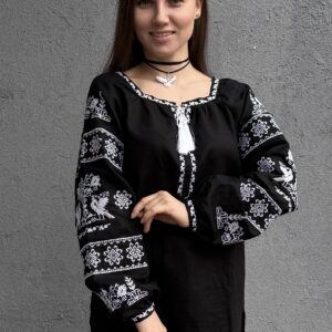 "Чорний льон" жіноча вишиванка