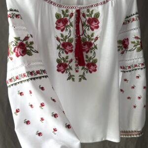 "Христина" вишиванка для дівчинки з рожевими трояндами