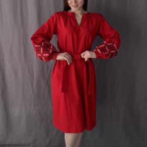 Жіноча сукня вишиванка в червоному кольорі