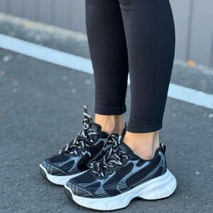 ЖІНОЧІ КРОСІВКИ