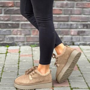 ЗИМОВЕ ВЗУТТЯ