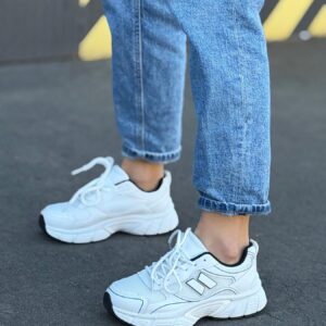 ЖІНОЧІ КРОСІВКИ