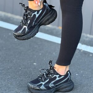 ЖІНОЧІ КРОСІВКИ