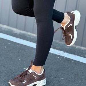 ЖІНОЧІ КРОСІВКИ