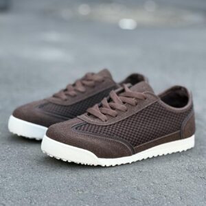 ЖІНОЧІ КРОСІВКИ